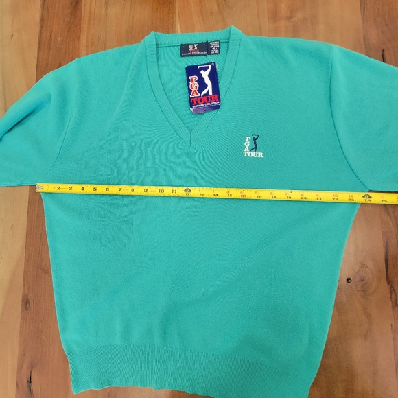 Vintage PGA golf sweater - Picture 9 of 12
